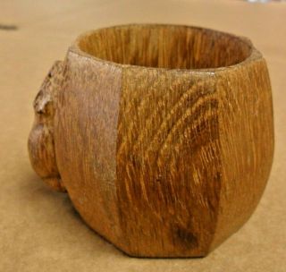 A Robert Thompson ' Mouseman ' Oak Napkin Rings with His Mouse Signature 6