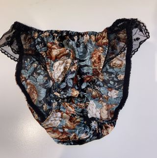 Vintage Valentino High Cut & Lace Panties Size Large