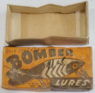 Bomber 619 Hd Gold Sparkle Fishing Lure Waterdog Box & Paperwork Bomber Bait Co.