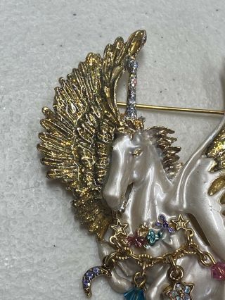 Vintage Kirk ' s Folly Unicorn Pin Brooch Goldtone And White Enamal With Charms. 2