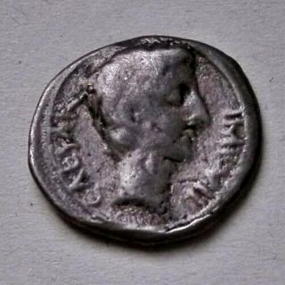 Quinar Des Augustus 29 - 28 V.  Chr.  1,  69 Gr.  // 14mm