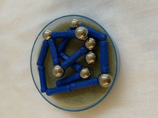 Vintage Geomag Magnetic 20 Piece Set Made.  In Italy Age 8,