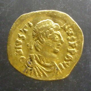 Justin I Gold Tremissis_constantinople Mint_advancing Victory