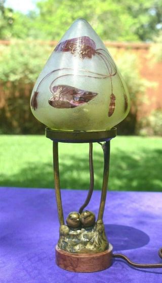 Antique Austrian Bronze Love Birds Cameo Art Glass Shade Signed Bergman ? Lamp