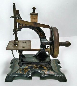 Antique German Muller 20 Hand Crank Cast Iron Miniature Sewing Machine - -