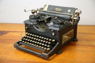 Antique 1924 Royal Typewriter Model 10 Beveled Glass Sided Vintage Black