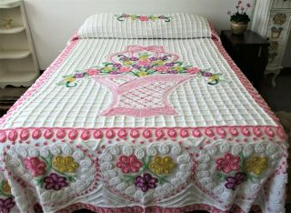 Pristine Vintage Chenille Bedspread Flower Basket & Hearts Full Double Bedspread