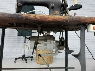Singer industrial sewing machine 31 - 15 3