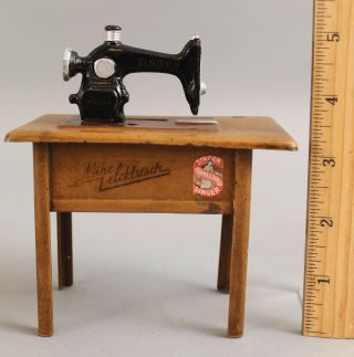 Antique Rare C1910 Miniature Singer Sewing Machine Coin Still Bank & Key