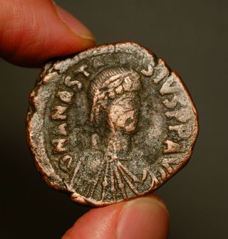 B29 - 11 Byzantine Anastasius I,  491 - 518ad.  Æ Follis Constantinople