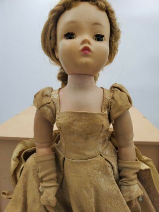 Vintage Cissy Doll Queen Elizabeth Madame Alexander Brunette