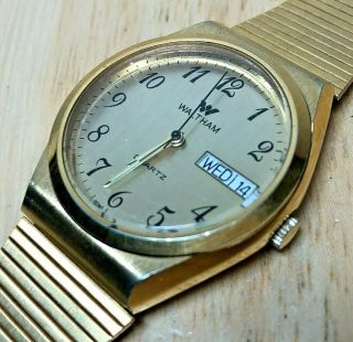 Vintage Waltham Men Gold Tone Beefy Analog Quartz Watch Hour Day Date Batter