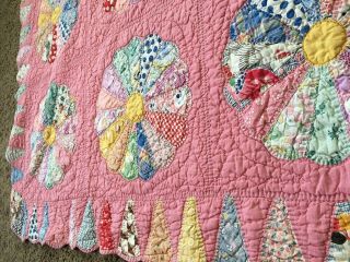 Vintage Pink Dresden Plate Handmade Quilt Top Scalloped Border Twin Size Blanket 5