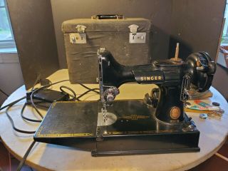 Antique Singer Featherweight Sewing Machine - Restoration Project You Fix It