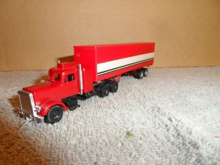 Cox Ho Scale Tractor And B.  J.  And The Bear Box Trailer Cust.  Whls.  Red