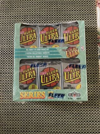 92 - 93 Fleer Ultra Series 2 Basketball Box
