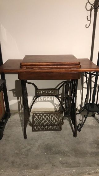 Antique Singer Treadle Sewing Machine Cabinet Table,  Cast Iron,  Vtg