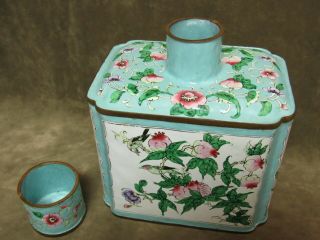 Vintage Made in China Canton Enamel Floral Blue White Tea Caddy Box w/Cover 2