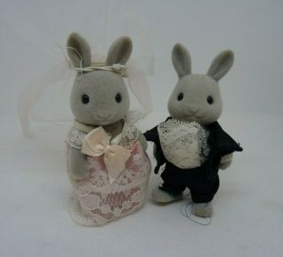 Vintage Sylvanian Famlies - Cottontail Rabbit Bride And Groom | Thames Hospice