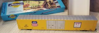 Athearn Ho Scale Union Pacific 1976 4 - Door 86’ Hi - Cube Box