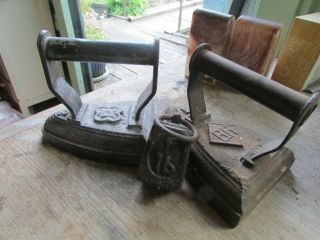 2 X Antique Cast Iron Flat Irons With 1 Lb Weight (1 Of 10 Listings £4.  99)