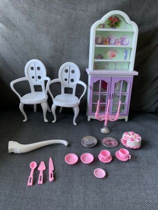 Barbie Vintage Dining Unit,  Two Chairs With Accessories Mattel 1996