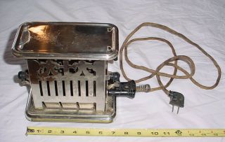 1920 ' s TOASTER and Cord.  Landers,  Frary & Clark E9812.  antique vintage 3