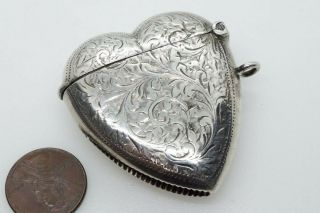ANTIQUE ENGLISH SILVER HEART SHAPED VESTA CASE / MATCH SAFE by W H HASELER c1904 4
