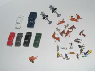 A Selection Of Ho/oo Figures,  Animals And Lifelike Basic Vehicles Shells.