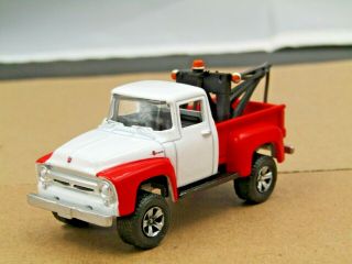 Dcp/greenlight Custom Lifted White/red 1956 Ford F - 100 4x4 Tow Truck 11/64