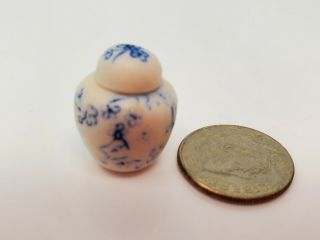 Vtg.  Dollhouse Miniature 1:12 Artisan Porcelain Vase Ginger Jar Blue White 3/4 "