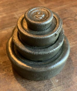 4 Vintage Antique Cast Iron Stacking Candy Scale Weights 2 Oz.  8 Oz.  1 Lb.  2 Lb.