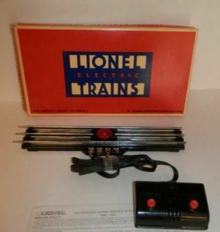 Lionel 6 - 5530 O Gauge Operating Track Section/box