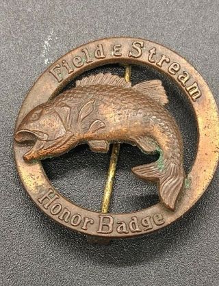 Vintage Field & Stream Honor Badge Pin Medal Large Mouth Bass 7 Lbs.  1 Oz