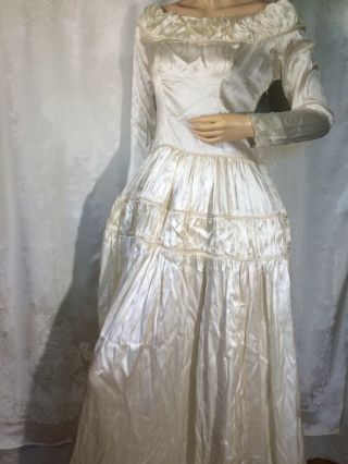 Vintage Wedding Dress Bridal Gown 50s Satin Train Long Sleeves Portrait Neck M