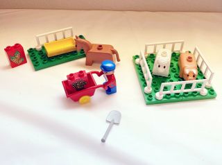 Vintage Lego Duplo Farm Set With Fences And Animals,  Farmer,  Horse,  Pig,  Sheep