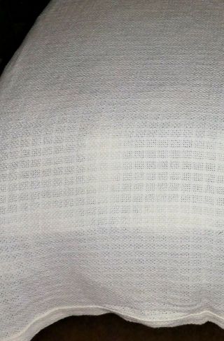 VINTAGE WAFFLE WEAVE TWIN/FULL COTTON BLANKET APPROXIMATELY 90 