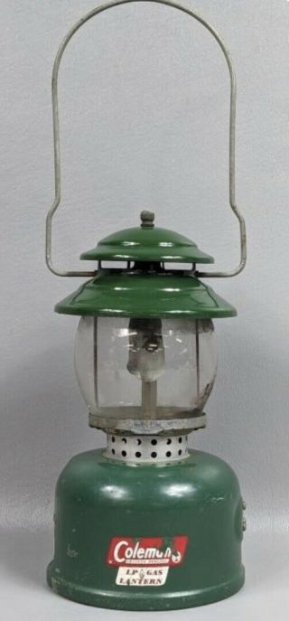 Vintage Coleman Lp / Gas Propane Lantern - Model 5122