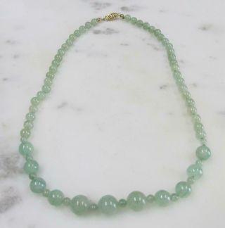 Vintage Green Jade Beaded Necklace 18 " 25.  3g 13 - G2506