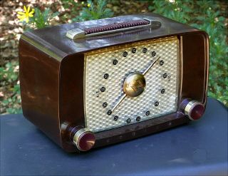 Zenith Model 6d815 Antique Bakelite Tube Radio From 1949 Fine Restored Example