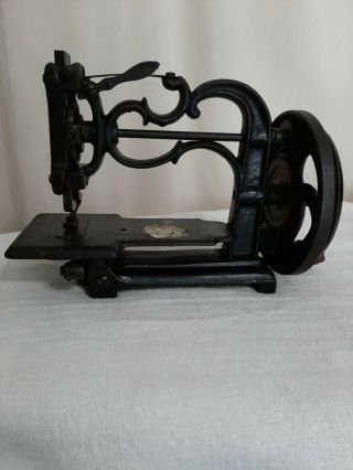 England,  Charles Raymond Style,  Hand Crank Sewing Machine,  1860 