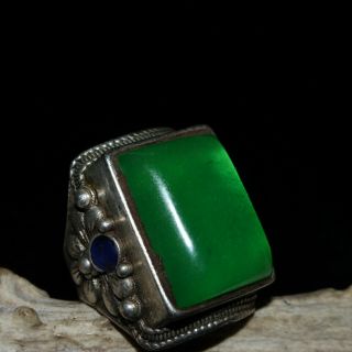 Chinese Old Craft Made Old Tibetan Silver Inlaid Green Jade Silver Ring