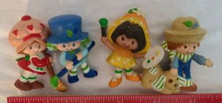 Vintage 1981 Strawberry Shortcake Doll And Friends.