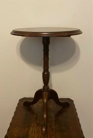Vintage Round Pedestal Tea Occasional Side Table Plant Stand - 21.  5 "