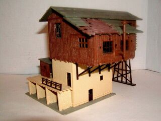 Ho Scale Vintage Train Layout Vacant Multi Use Building