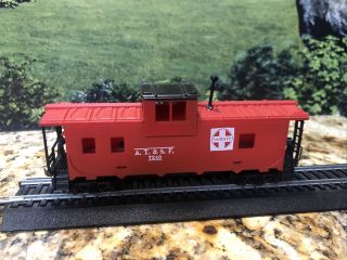 Vintage Tyco Ho Train Santa Fe At&sf Locomotive Caboose