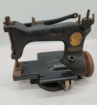 Rare Antique Singer Model 24 - 56 - Millinery - Hat - Cap - Sewing Machine Chain Stitch