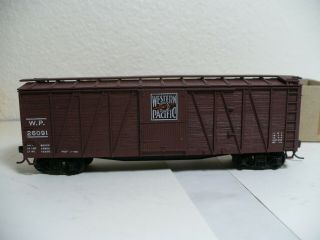 Ho Scale Accurail Western Pacific 40 