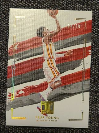 2020 - 21 Panini Impeccable Trae Young Gold /10
