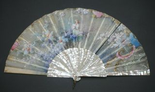 Antique French Art Nouveau Mother Of Pearl Hand Painted Silk Beauty Flowers Fan